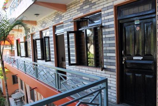 Kalpana G. House Hotel Похара Екстериор снимка