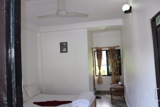 Kalpana G. House Hotel Похара Екстериор снимка
